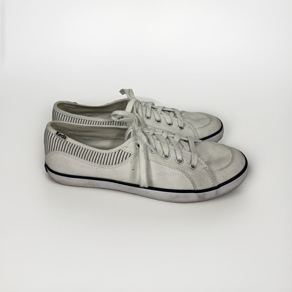 Keds Women's 8.5 White Canvas Lace Up Sneakers Blue Striped Heel WF63025 T1